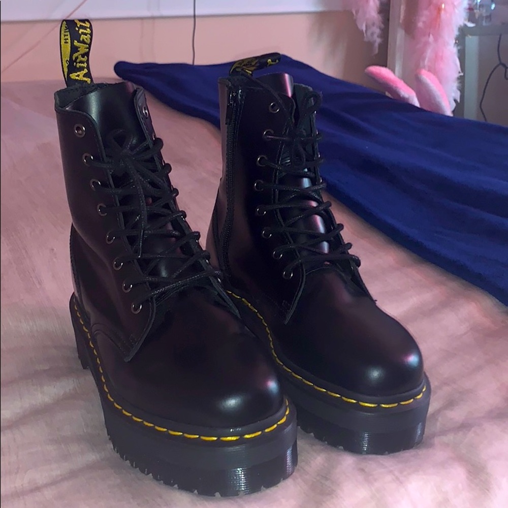 doc martin platform size 9